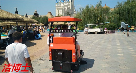 駕駛掃路車(chē)