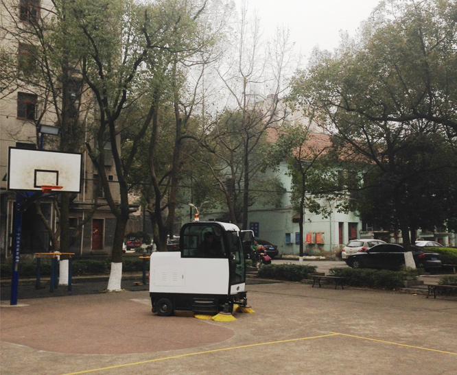 掃地機(jī)案例-安陽市第一中學(xué) 掃地機(jī)案例-安陽市第一中學(xué)