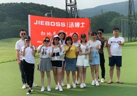 揮越巔峰、縱情果嶺，潔博士冠軍小組鐘山高爾夫體驗之旅