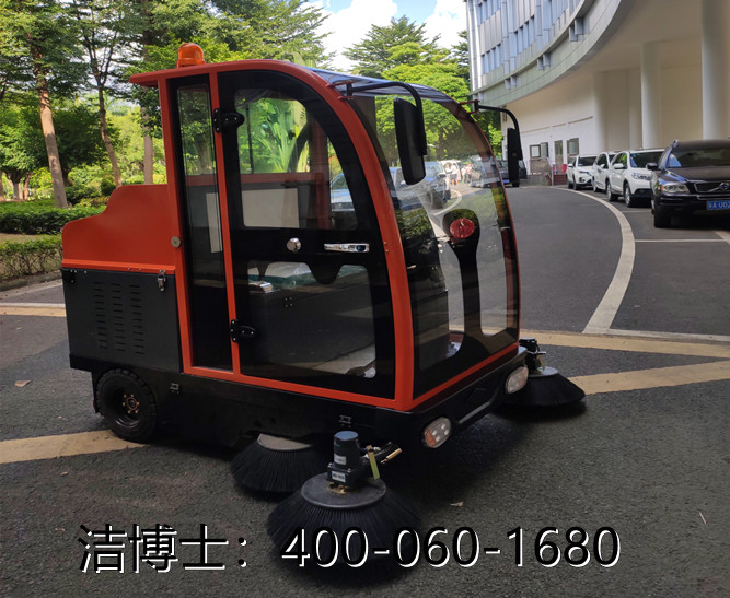 潔博士掃地車(chē)客戶案例—常熟安達(dá)物業(yè)管理有限公司